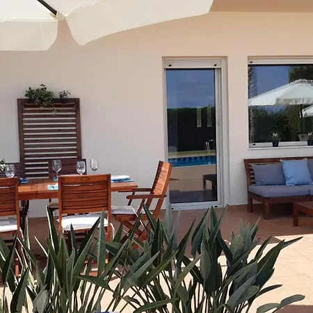 Family With Private Pool * Hersonissos (Crete)
